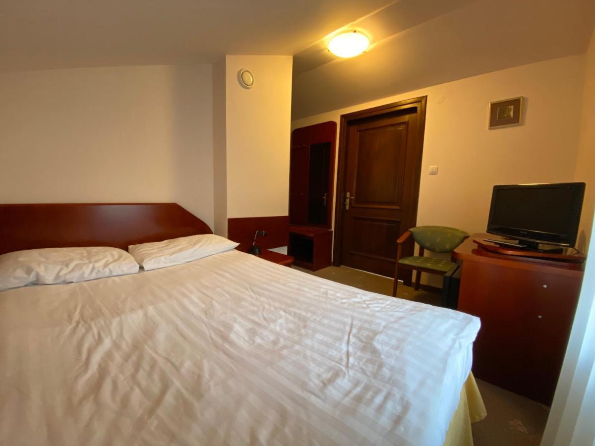 كرينيتسا زدروي Hotel Grant المظهر الخارجي الصورة